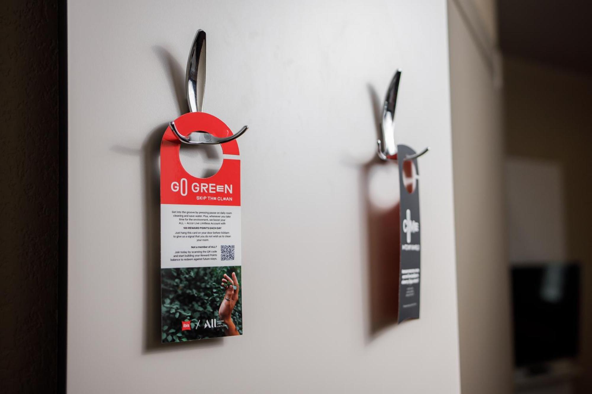 Ibis Railway Station 3* Київ