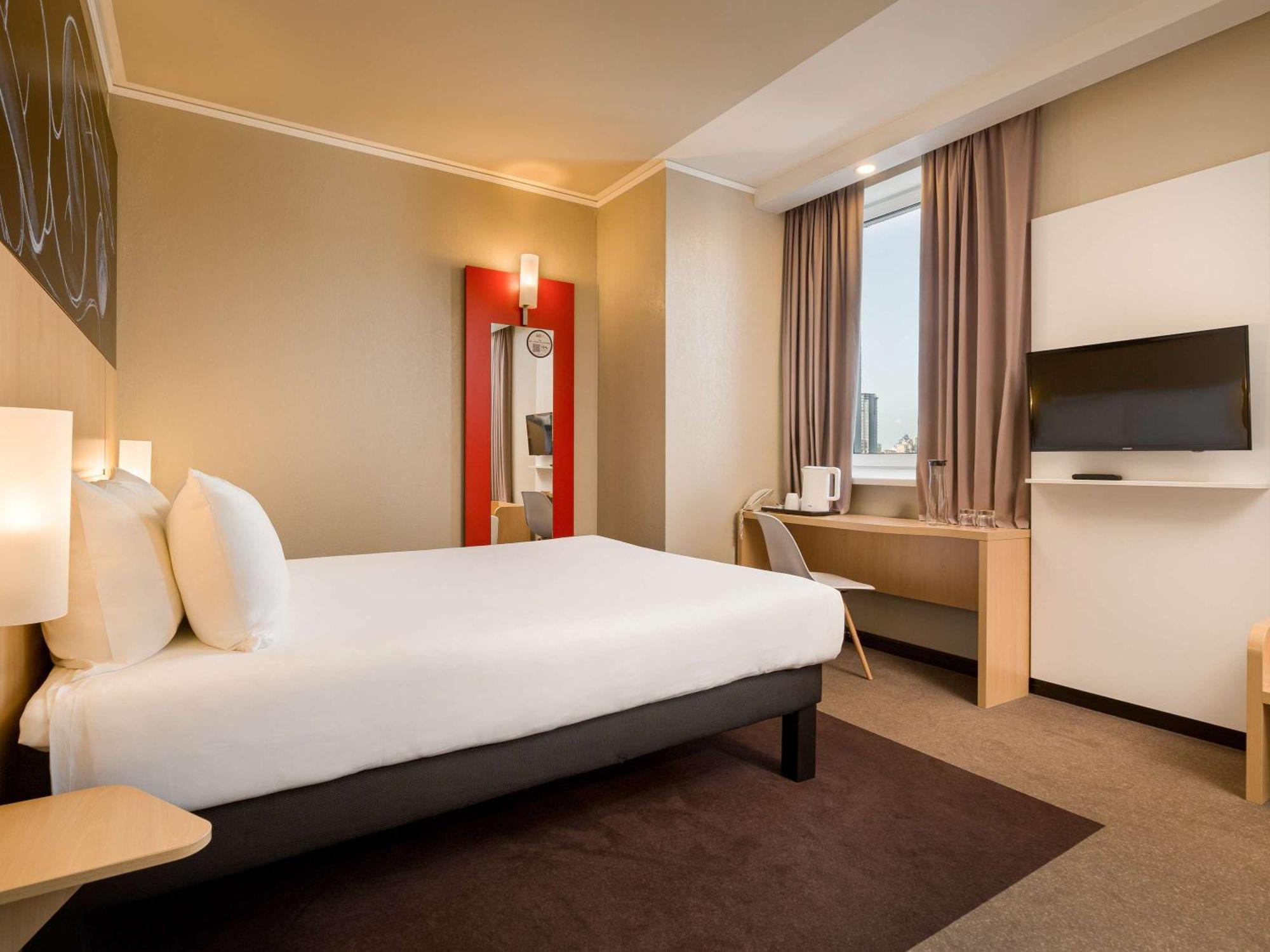 Ibis Railway Station Otel